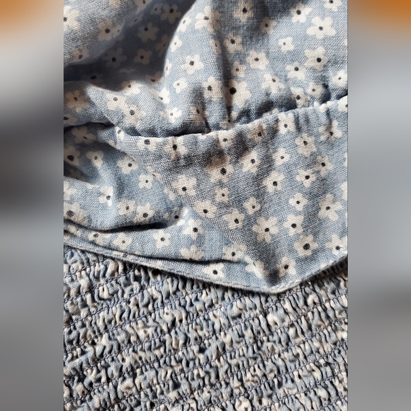 American Eagle Floral Blue Crop Top s - Picture 2 of 4